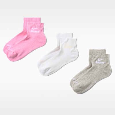NikeSKIMS Women's Dri-FIT Quarter Socks (3 Pairs). Nike NL